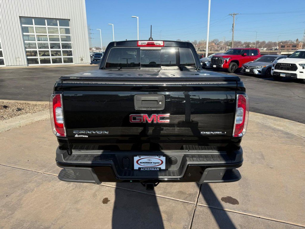 Used 2019 GMC Canyon Denali image 8