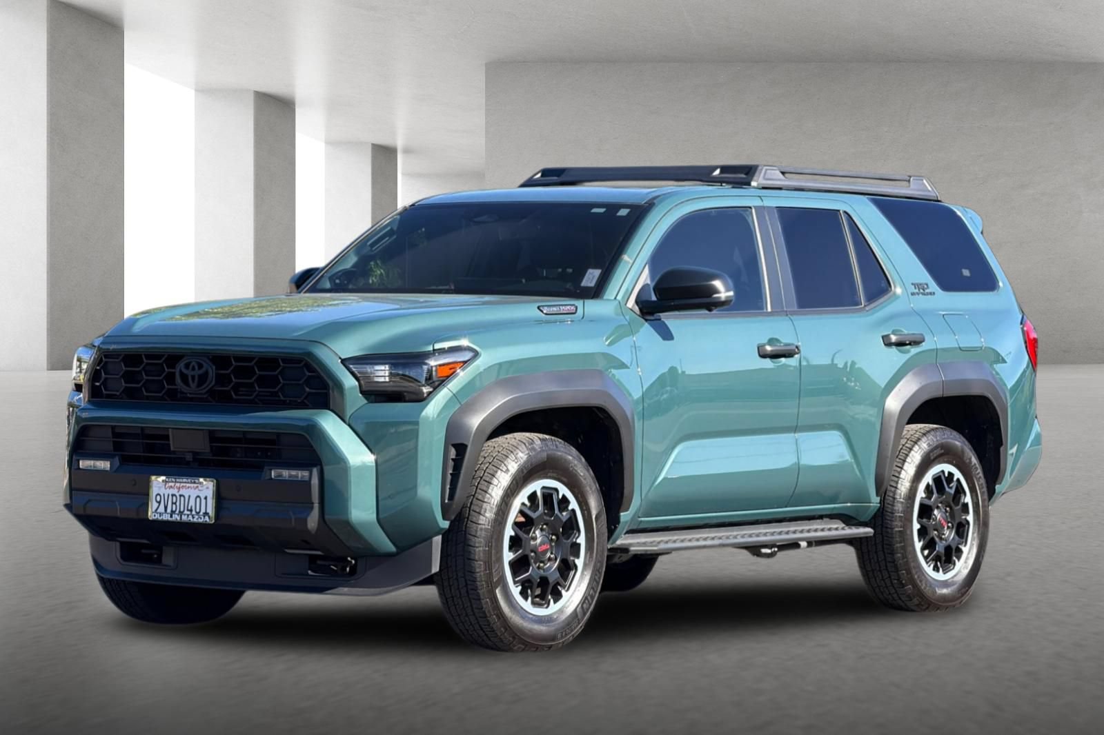 Used 2025 Toyota 4Runner TRD Off-Road Premium AWD/4WD image 8