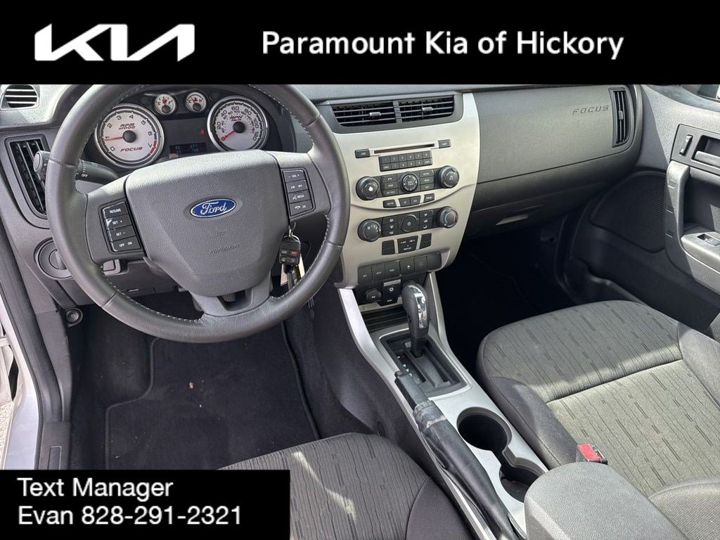 Used 2011 Ford Focus SE w/ 201A Rapid Spec Order Code FWD image 14