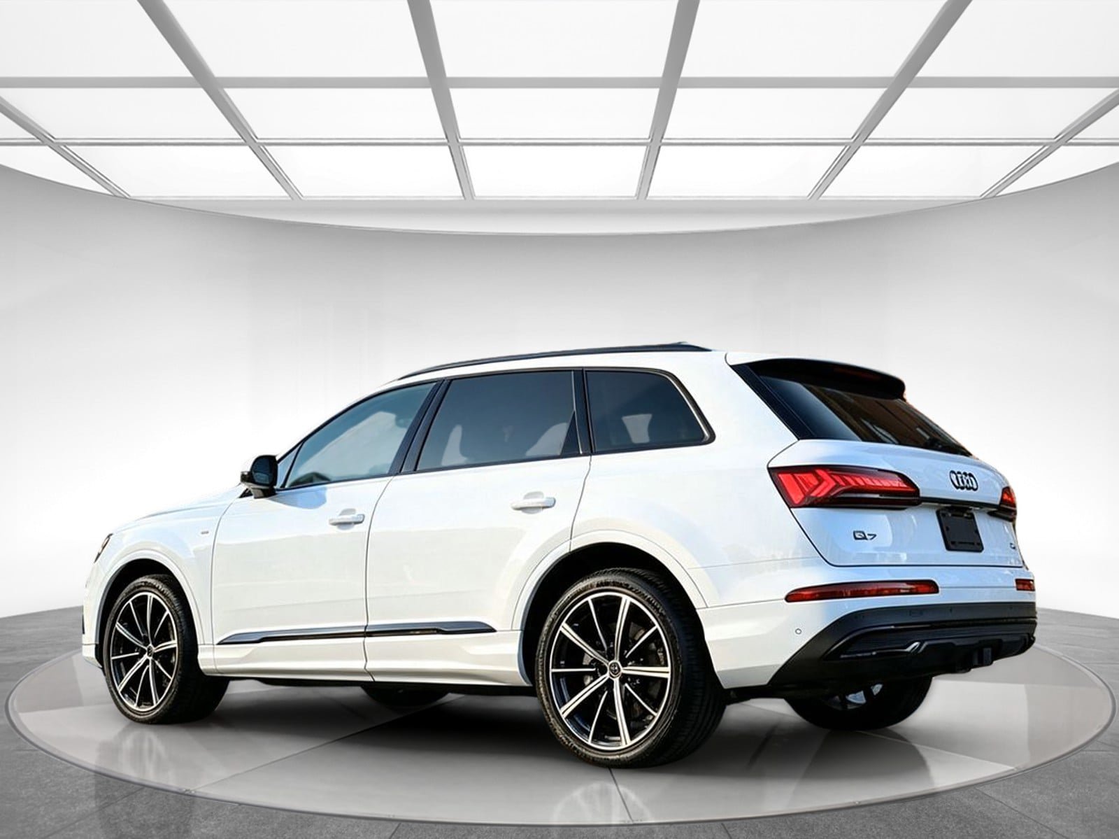 Used 2023 Audi Q7 3.0T Premium Plus w/ Premium Plus Package AWD/4WD image 6