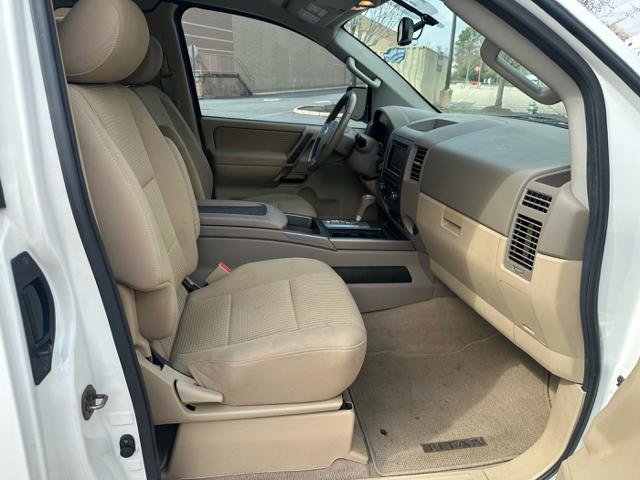 Used 2012 Nissan Titan SV w/ SV Value Truck Pkg image 11