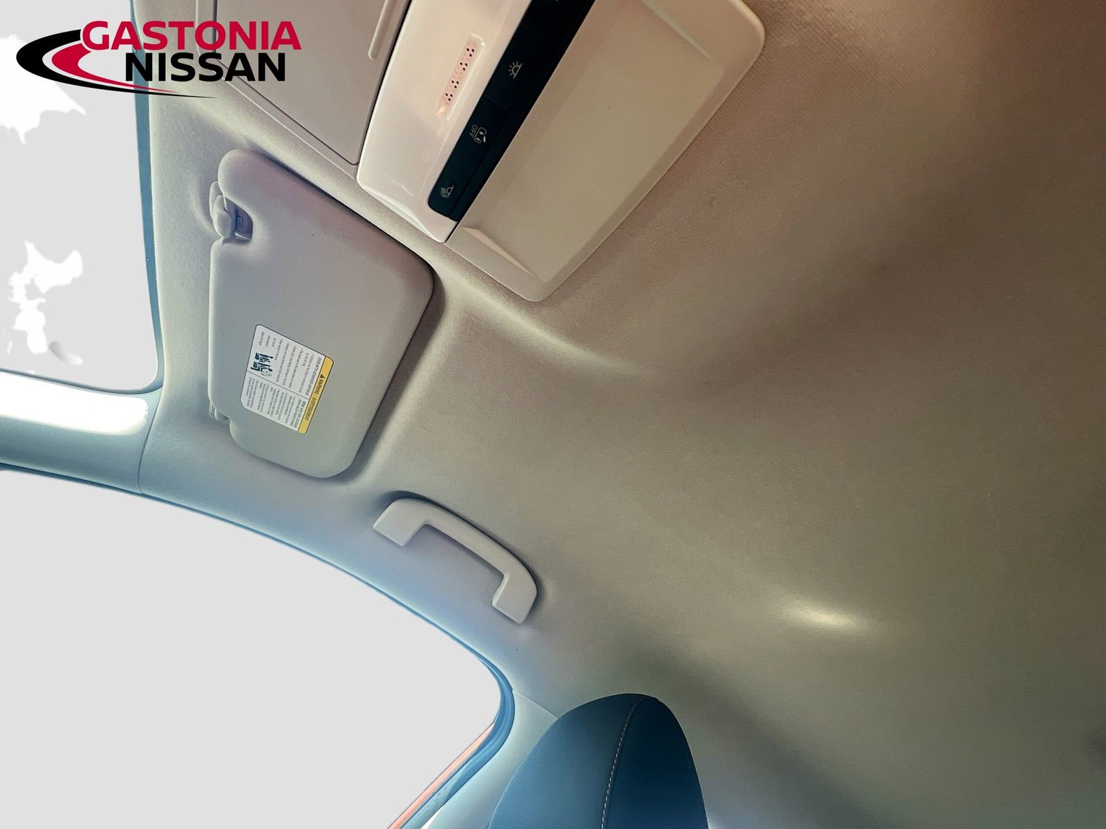 Used 2020 Nissan Sentra SR image 27