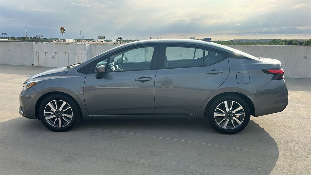 Used 2025 Nissan Versa SV FWD image 9