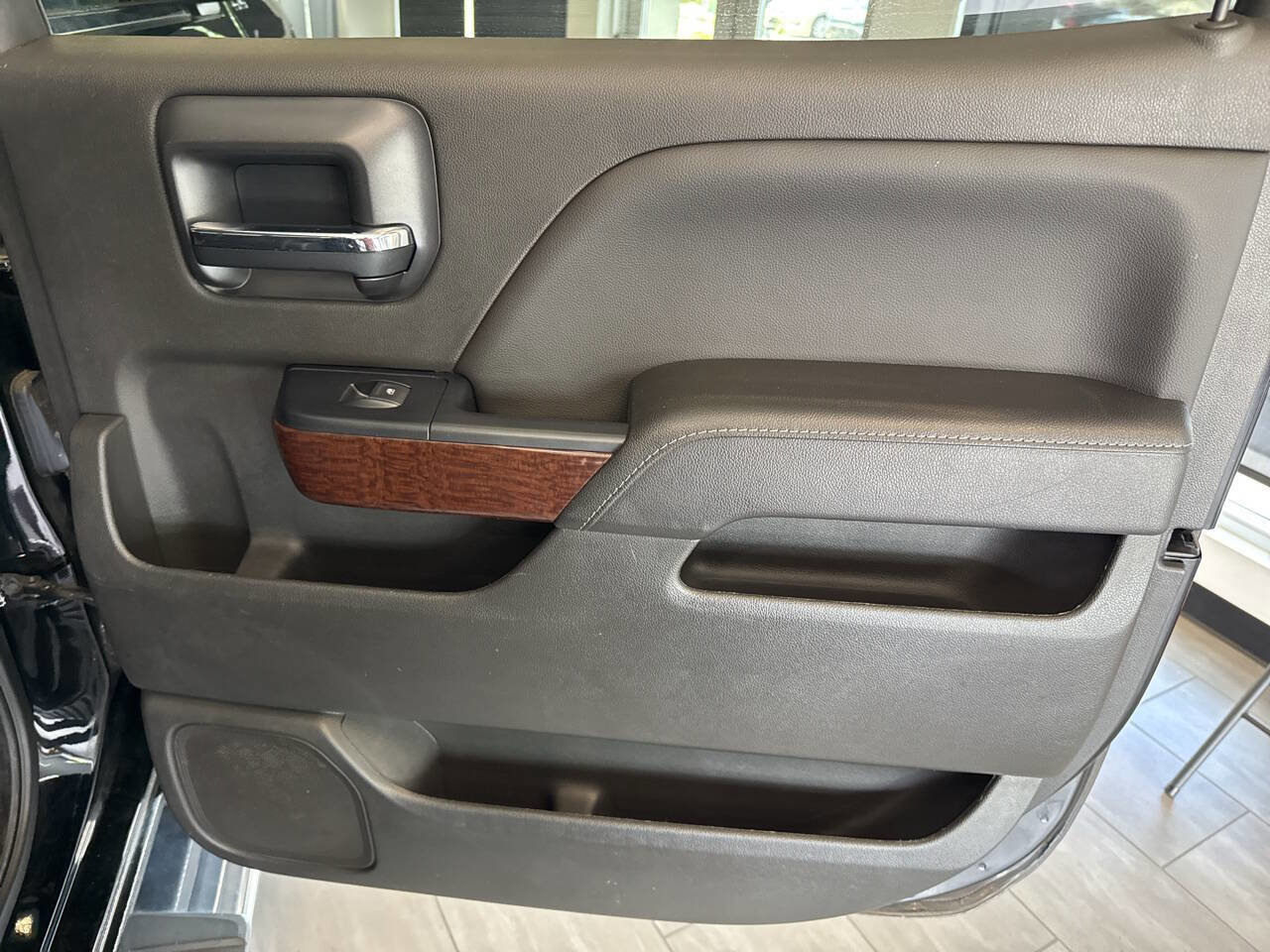 Used 2018 GMC Sierra 1500 SLT image 29