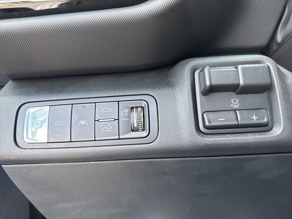 Used 2024 Chevrolet Silverado EV RST AWD/4WD image 30
