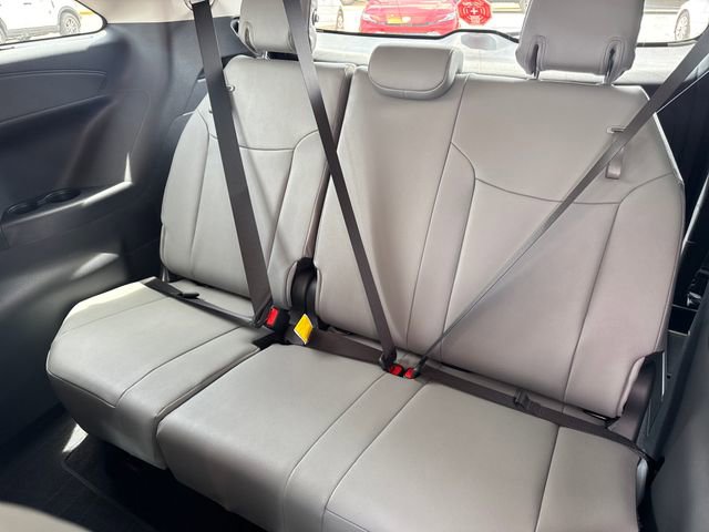 New 2026 Toyota Sienna XLE FWD image 14