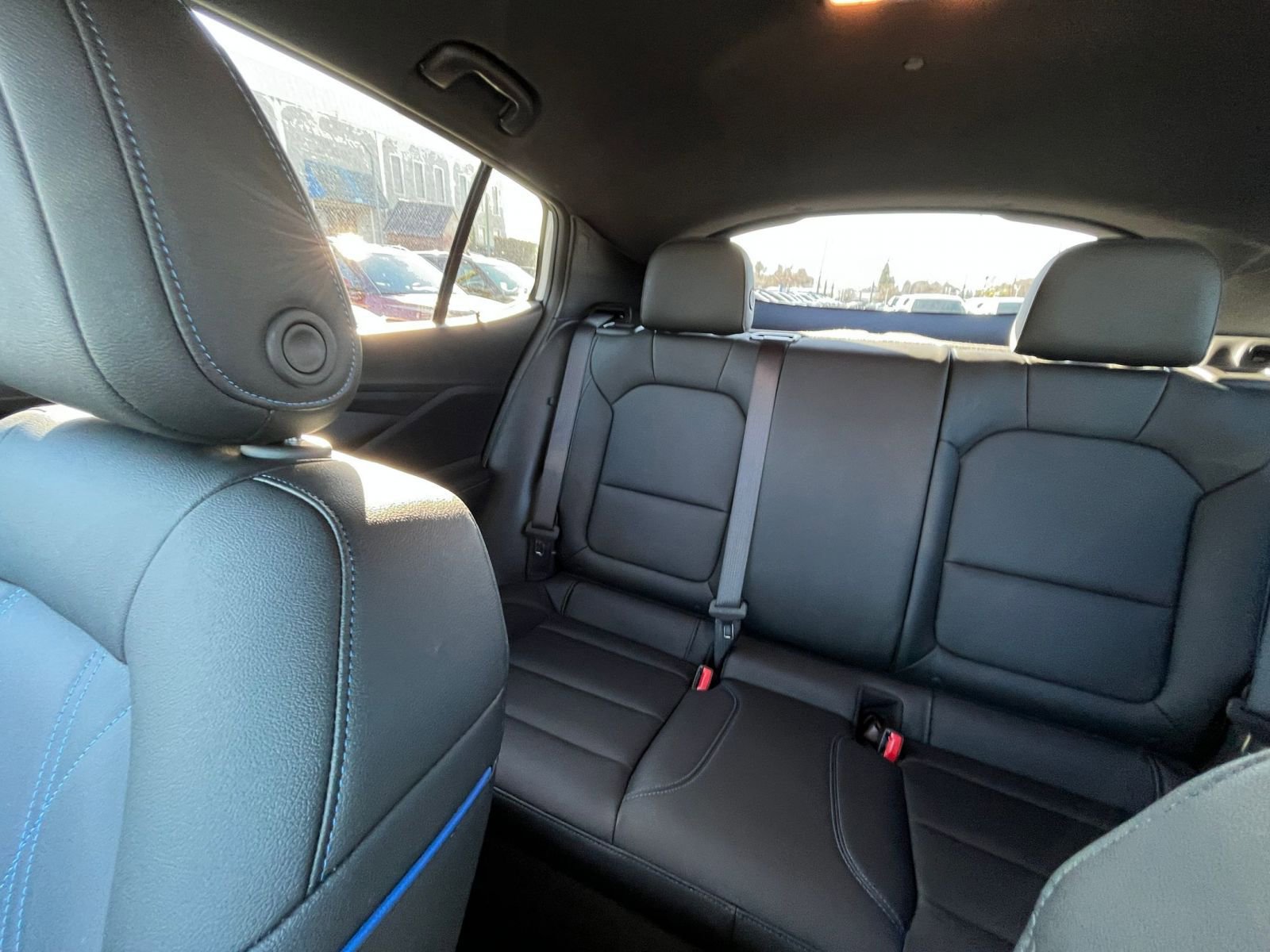 Used 2025 Buick Envista Sport Touring image 38