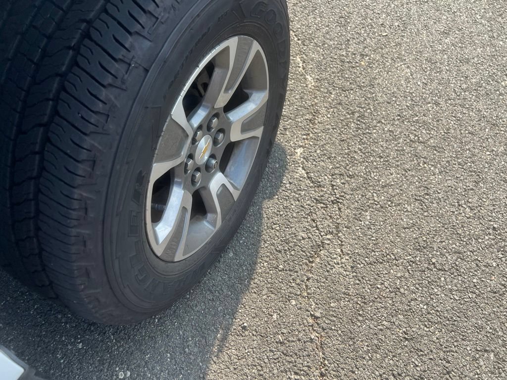 Used 2019 Chevrolet Colorado Z71 AWD/4WD image 5