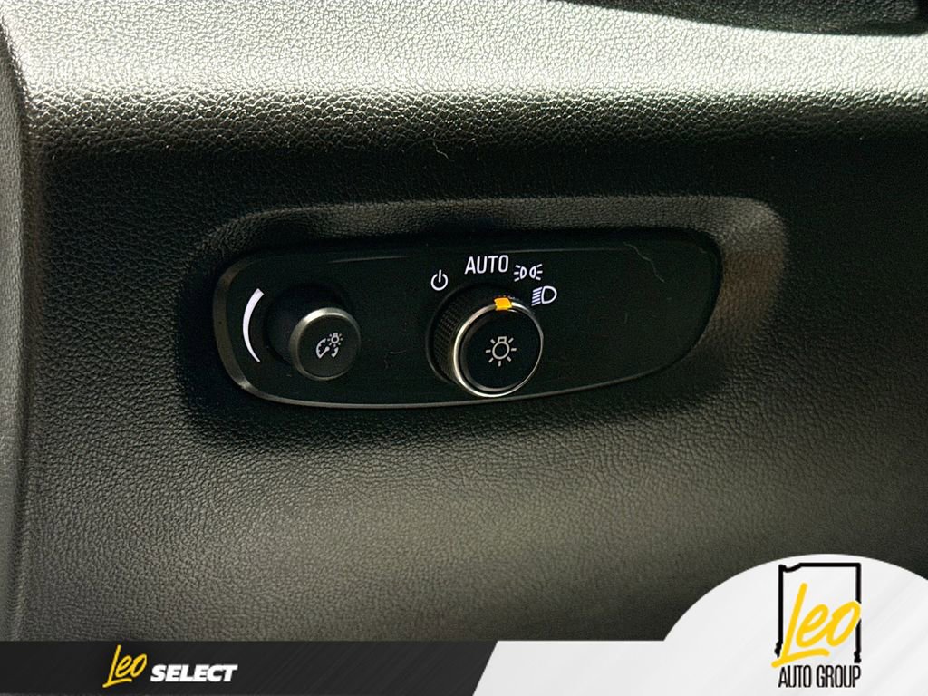 Used 2023 Chevrolet Traverse RS w/ LPO, Floor Liner Package AWD/4WD image 10