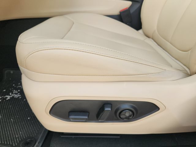 Certified 2025 Jeep Grand Cherokee Limited RWD image 30