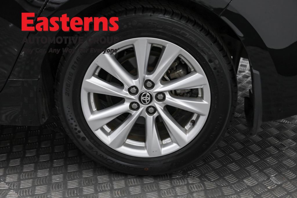 Used 2023 Toyota Corolla LE w/ LE Convenience Package image 33