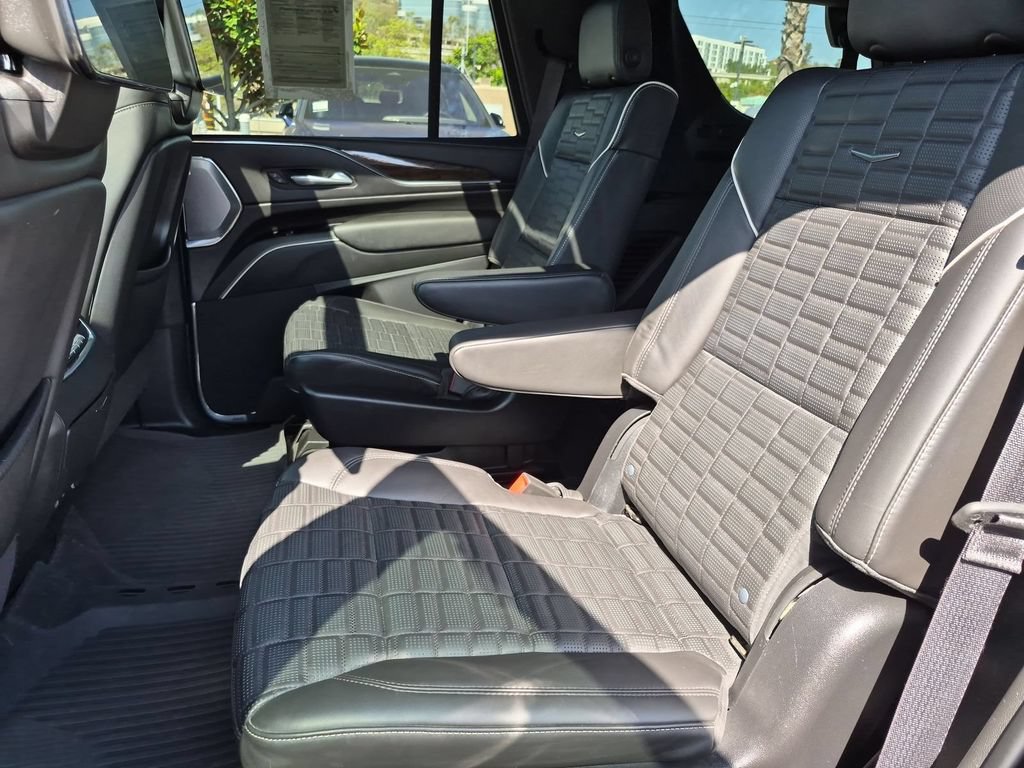 Certified 2024 Cadillac Escalade Sport Platinum w/ LPO, Floor Liner Package AWD/4WD image 18