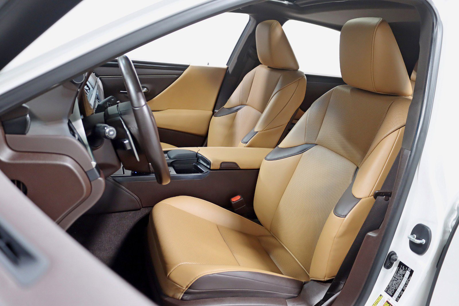 Used 2021 Lexus ES 300h w/ Accessory Package image 24