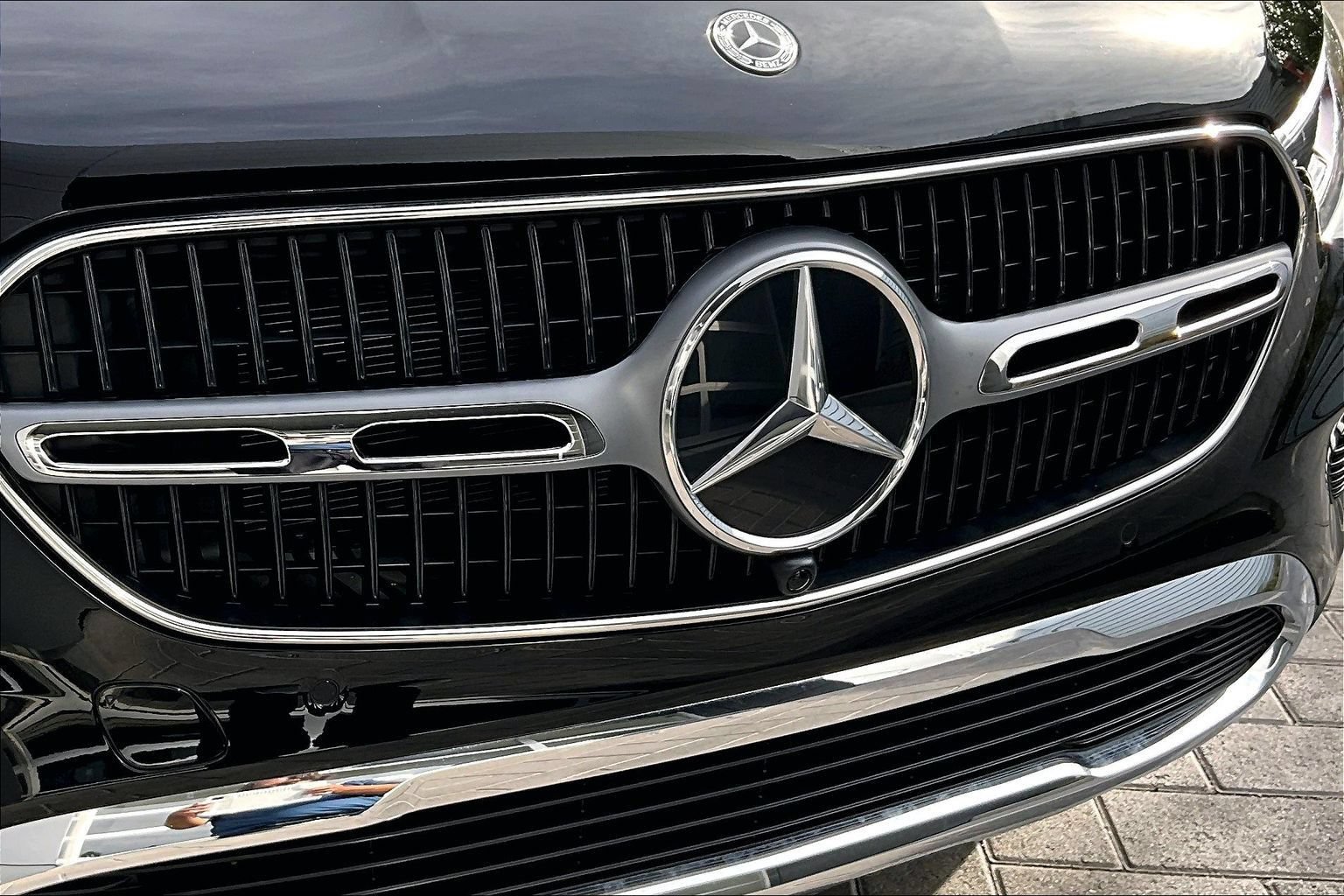 Used 2025 Mercedes-Benz GLC 350e 4MATIC image 30