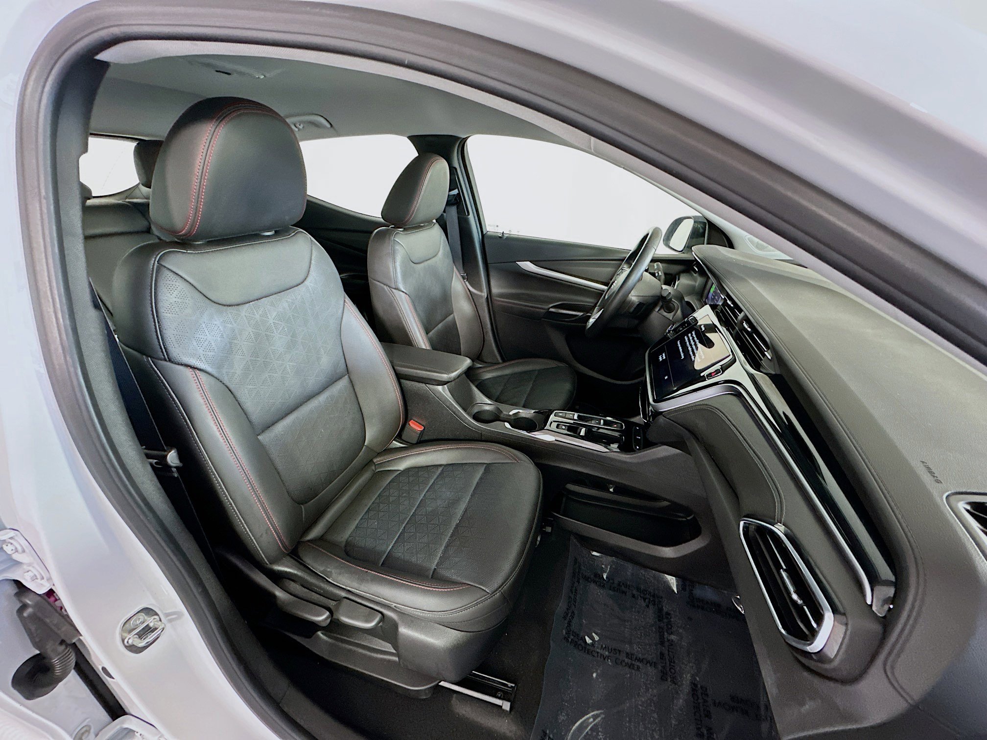 Used 2023 Chevrolet Bolt EUV LT w/ Convenience Package image 28