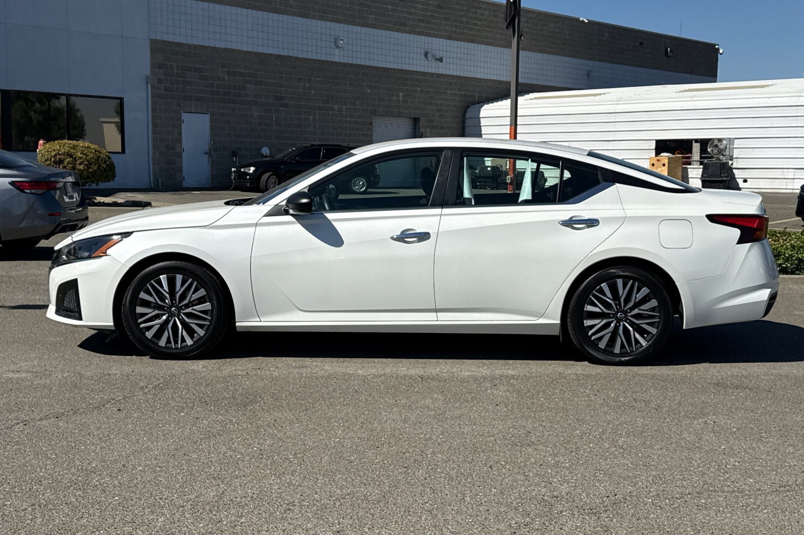 Certified 2024 Nissan Altima 2.5 SV FWD image 9