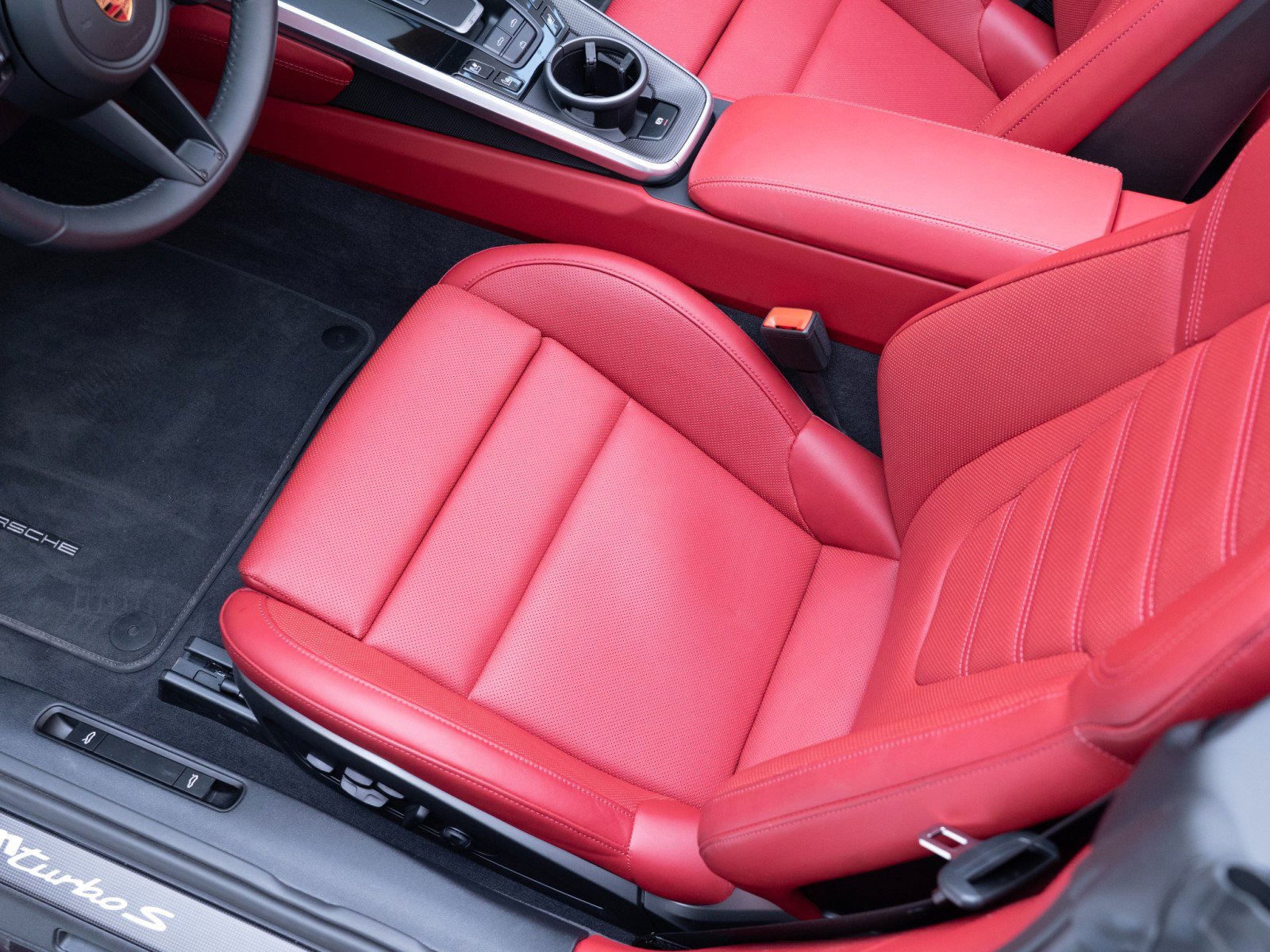 Used 2025 Porsche 911 Turbo image 19