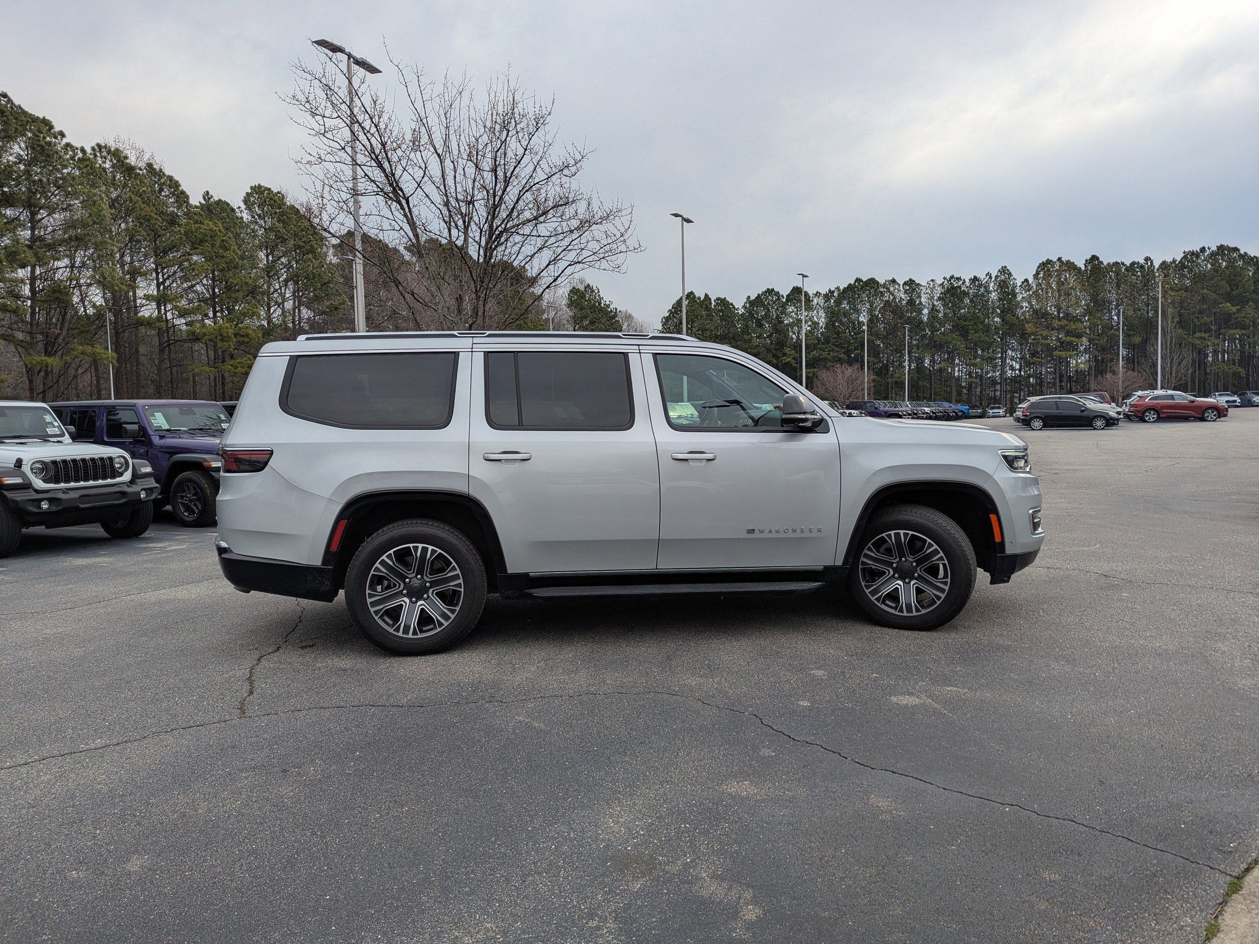 Used 2024 Jeep Wagoneer Series II w/ Convenience Group I image 4
