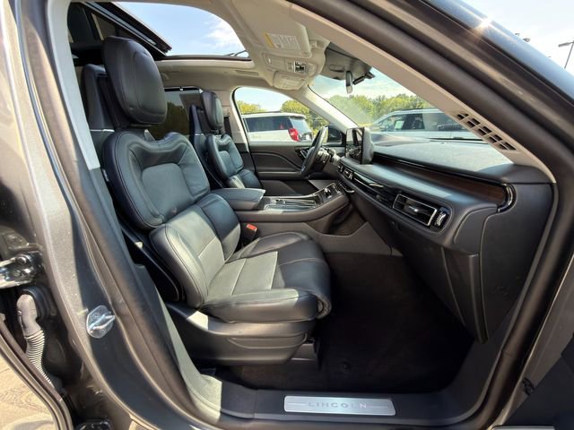 Used 2025 Lincoln Aviator Reserve w/ Equipment Group 201A image 10