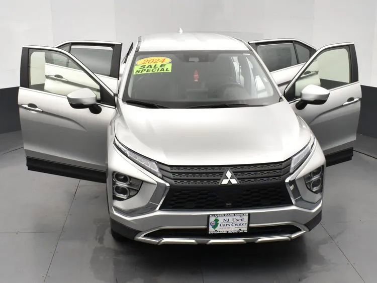 Used 2024 Mitsubishi Eclipse Cross SE image 10