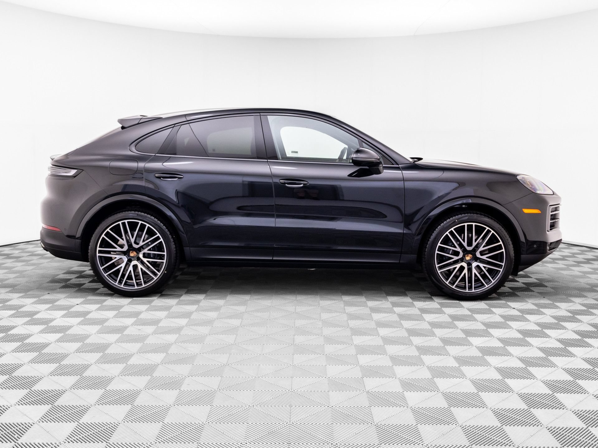 New 2026 Porsche Cayenne Coupe AWD/4WD image 7