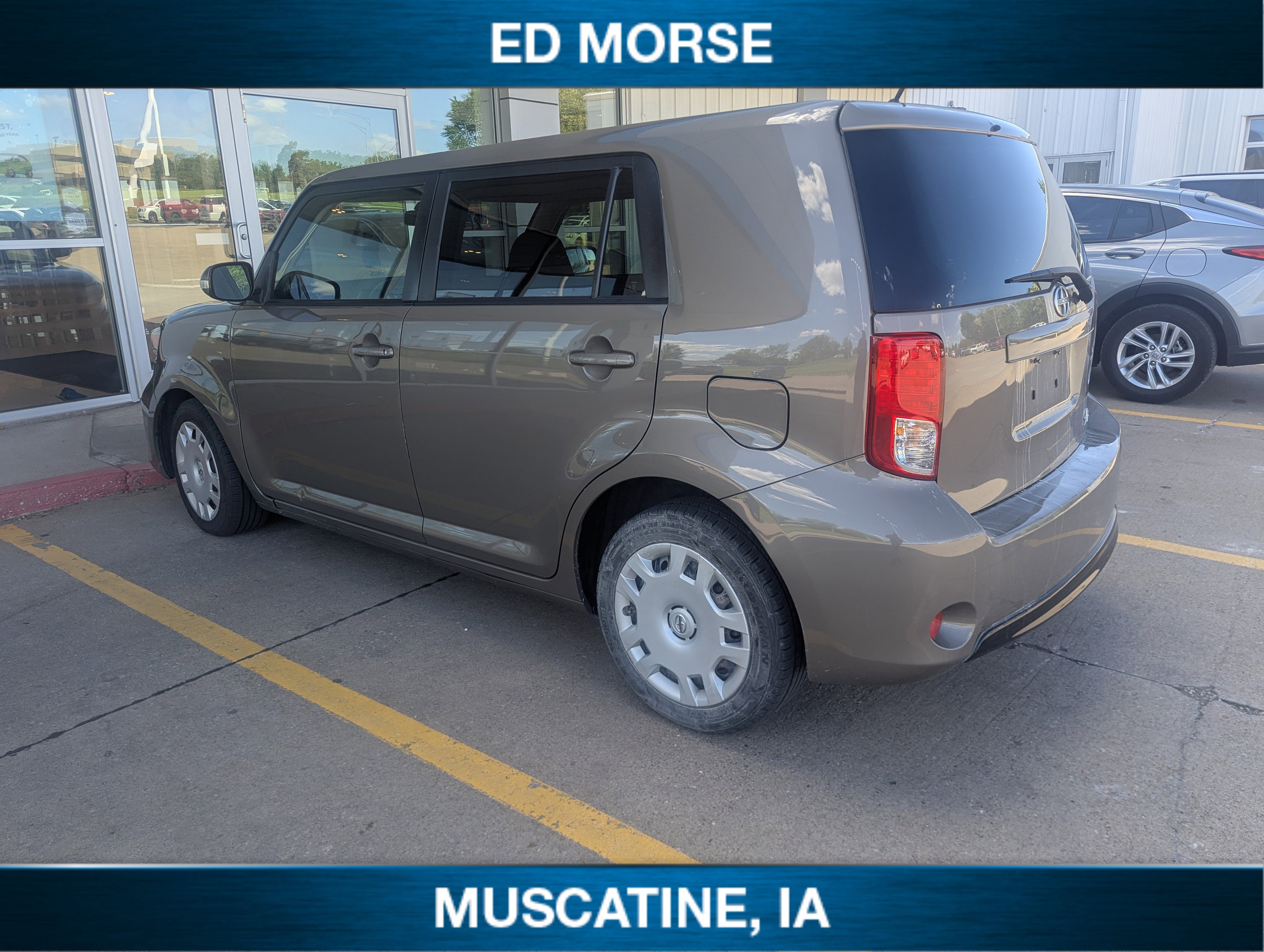 Used 2014 Scion xB FWD image 3