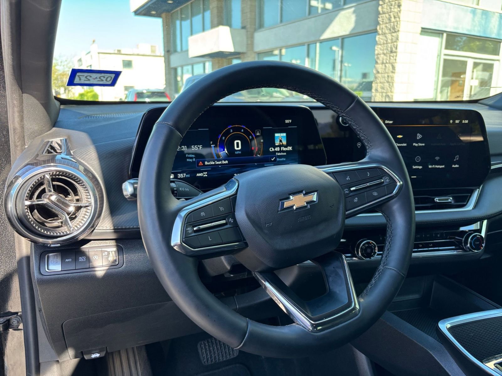 Used 2025 Chevrolet Equinox LT AWD/4WD image 35