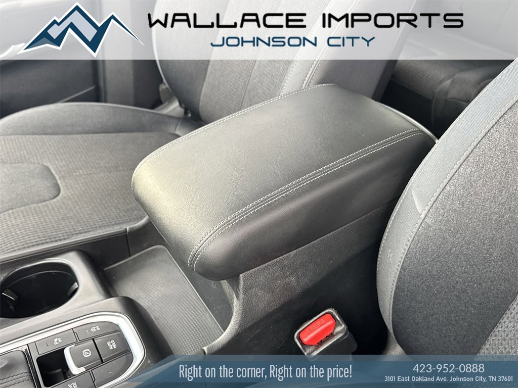 Used 2019 Hyundai Santa Fe SEL image 18