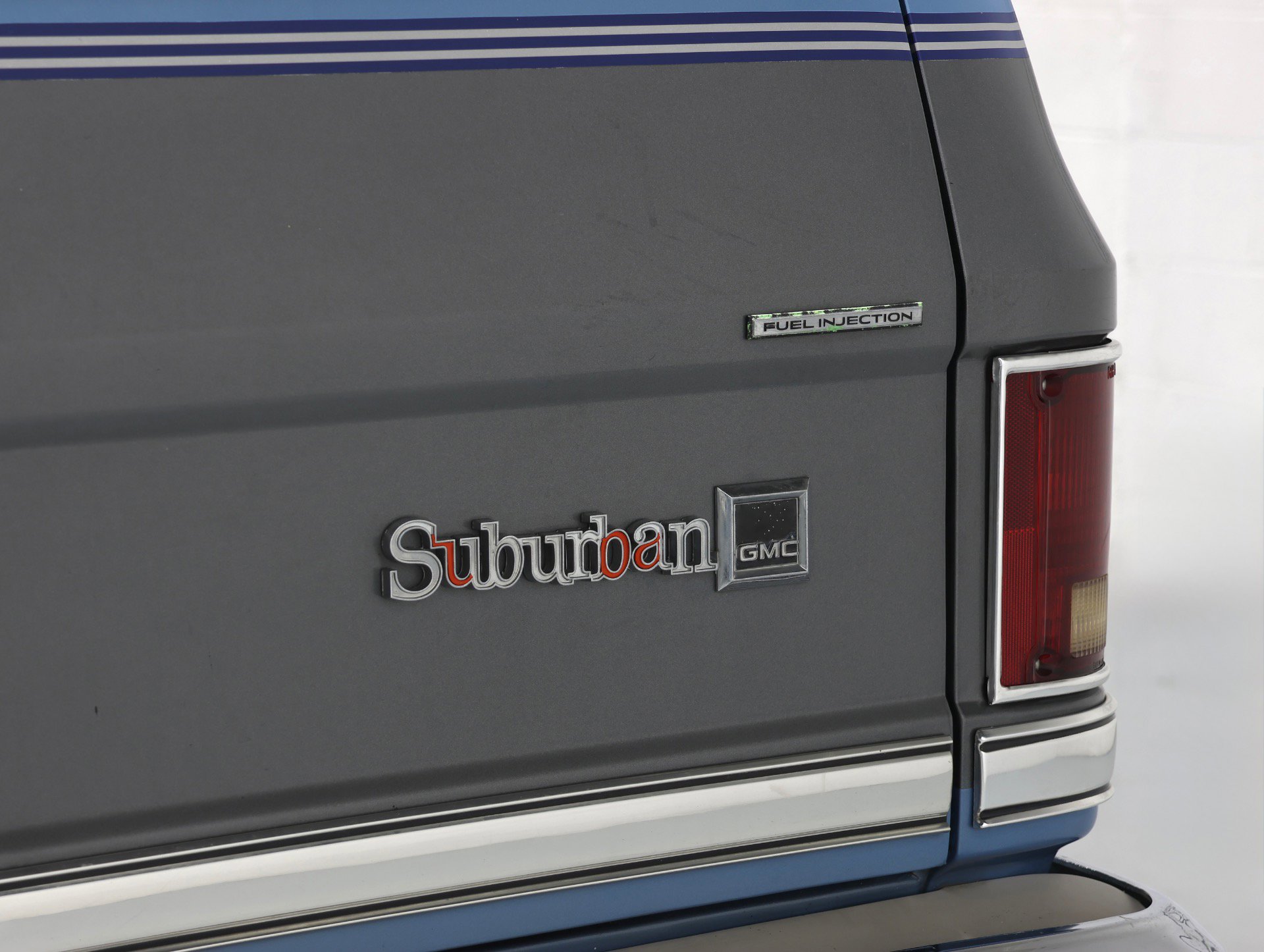 Used 1987 GMC Suburban 2WD image 31