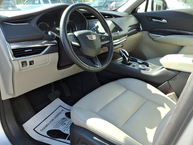 Certified 2022 Cadillac XT4 Luxury w/ Cold Weather Package AWD/4WD image 12