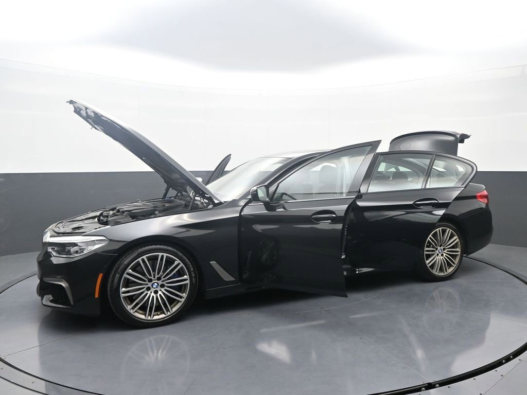 Used 2020 BMW M550i xDrive image 41