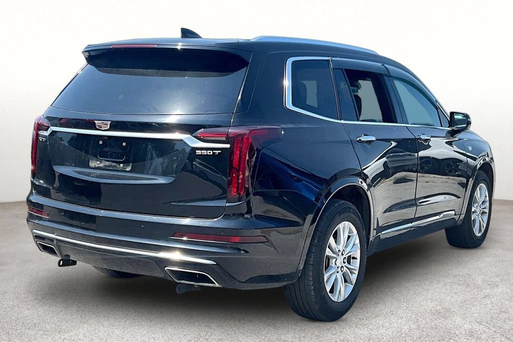 Used 2023 Cadillac XT6 Luxury FWD image 2