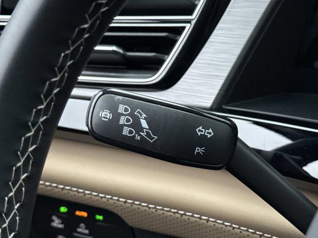 Used 2024 Volkswagen Atlas Cross Sport SE w/ Panoramic Sunroof Package AWD/4WD image 27