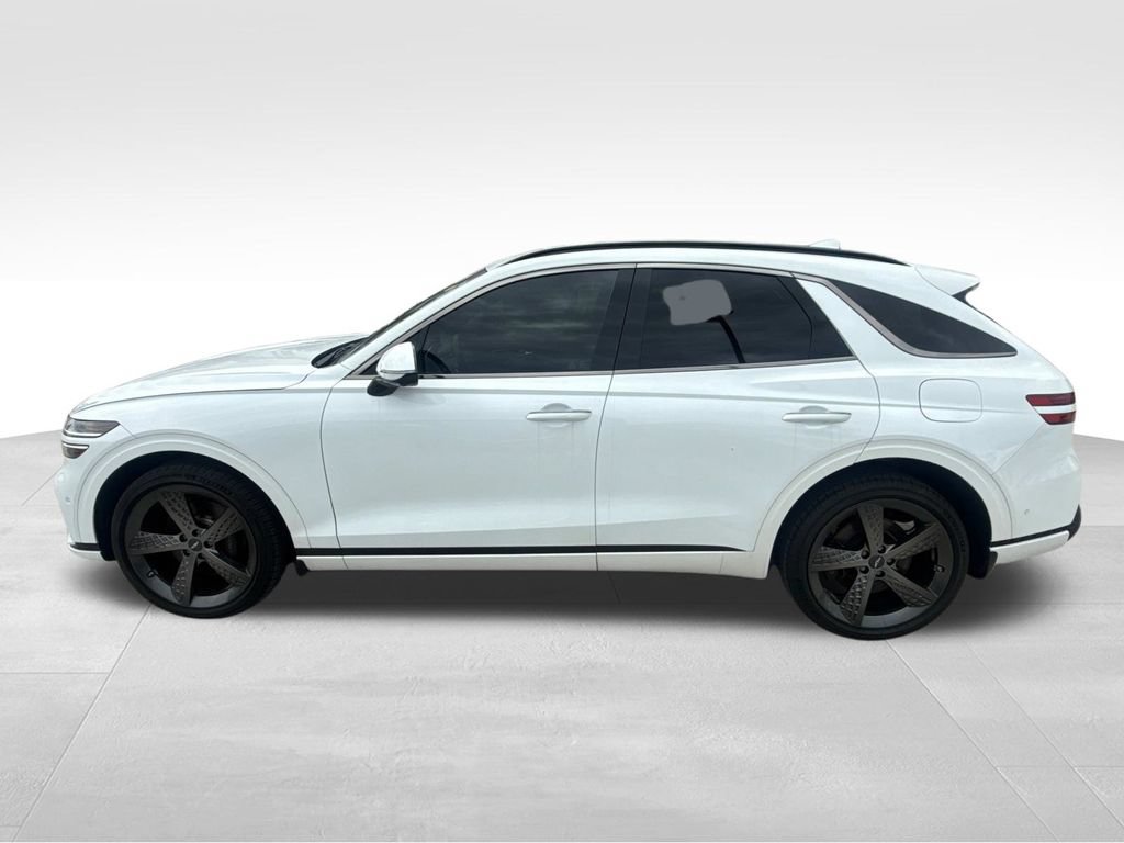 Used 2025 Genesis GV70 3.5T Sport w/ Sport Advanced Package AWD/4WD image 6