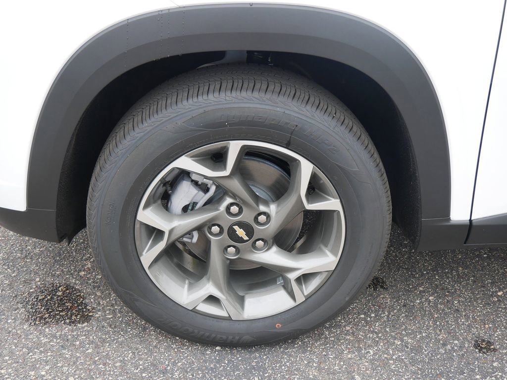 New 2026 Chevrolet Trax LT w/ Driver Confidence Package image 10