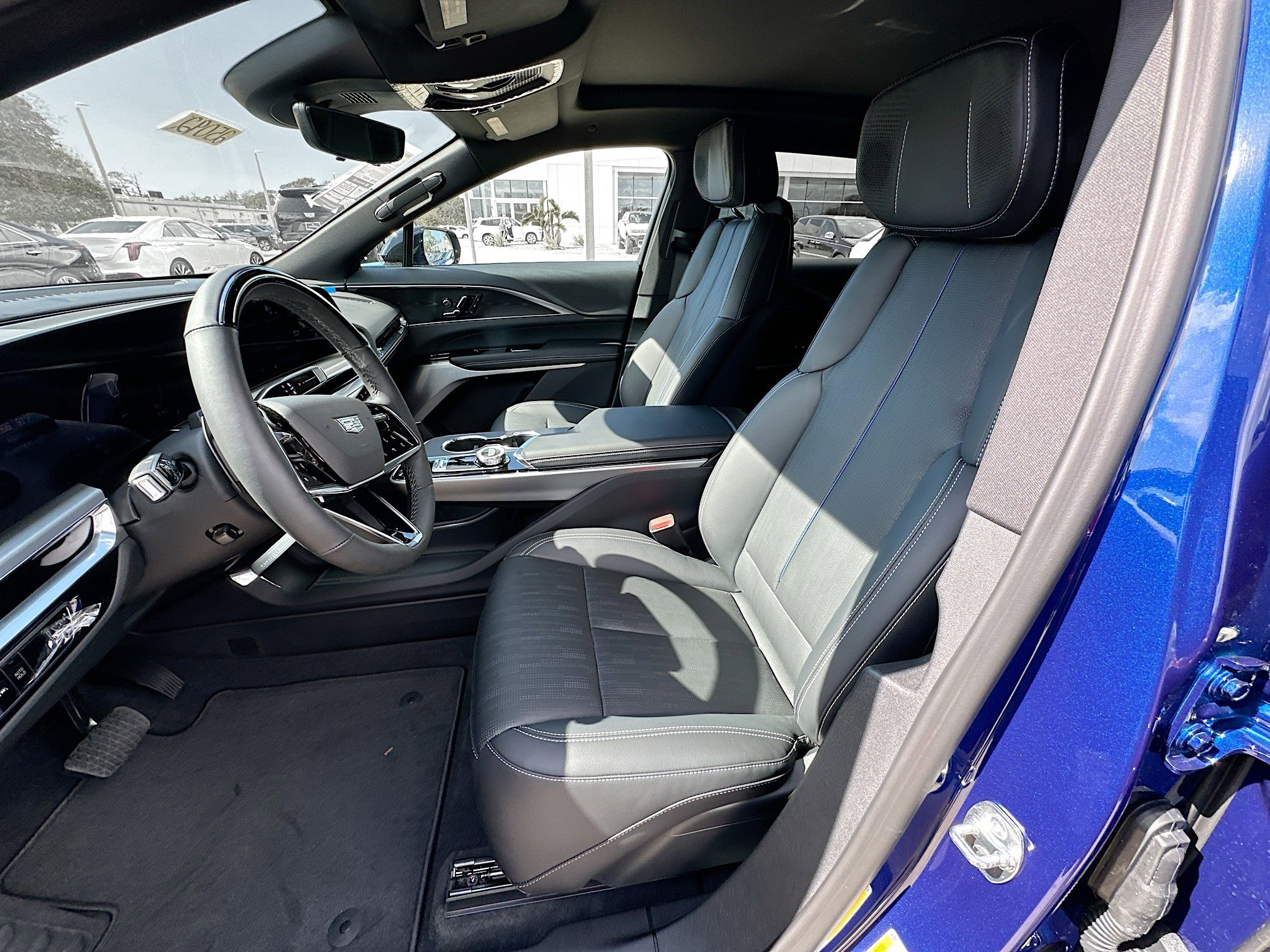 New 2025 Cadillac Lyriq Sport RWD image 15