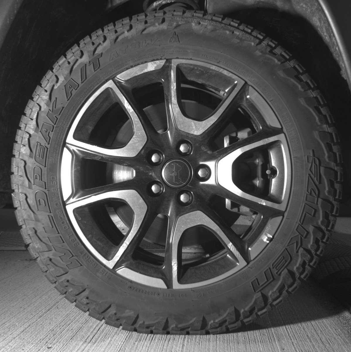 Used 2025 Jeep Compass Trailhawk AWD/4WD image 13
