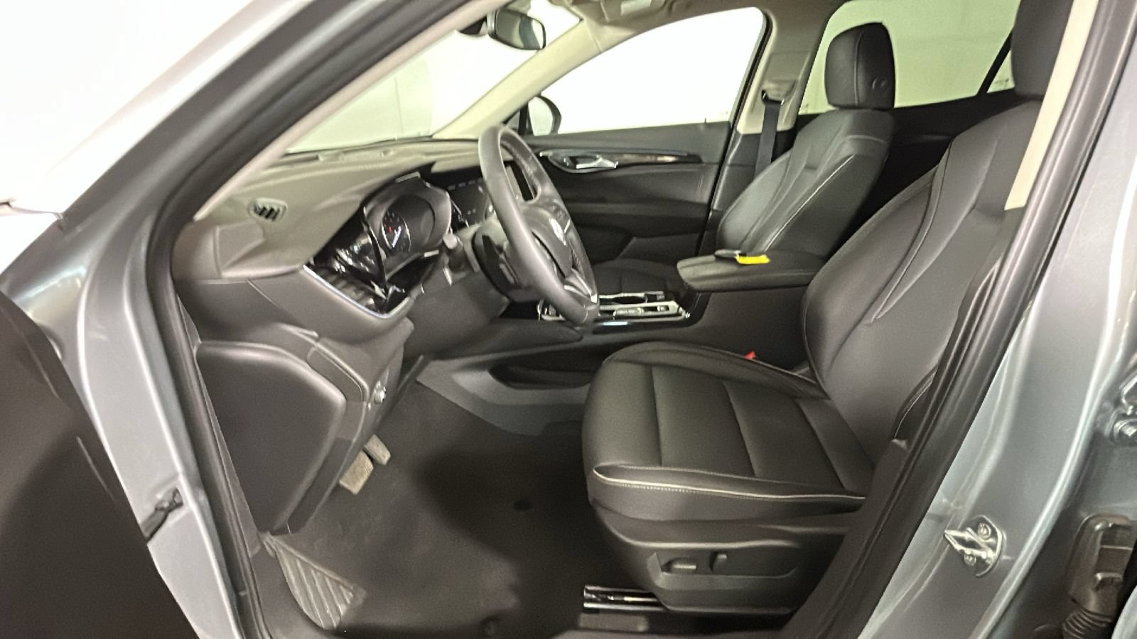 Used 2023 Buick Envision Essence AWD/4WD image 13
