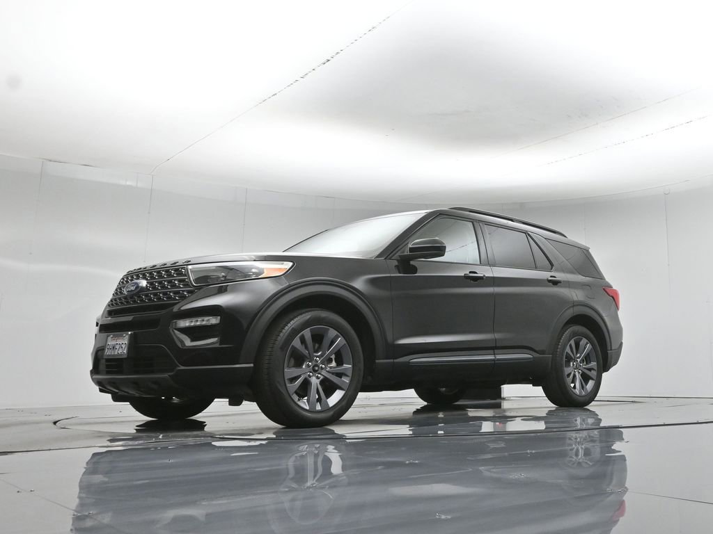 Used 2023 Ford Explorer XLT w/ Equipment Group 202A image 47