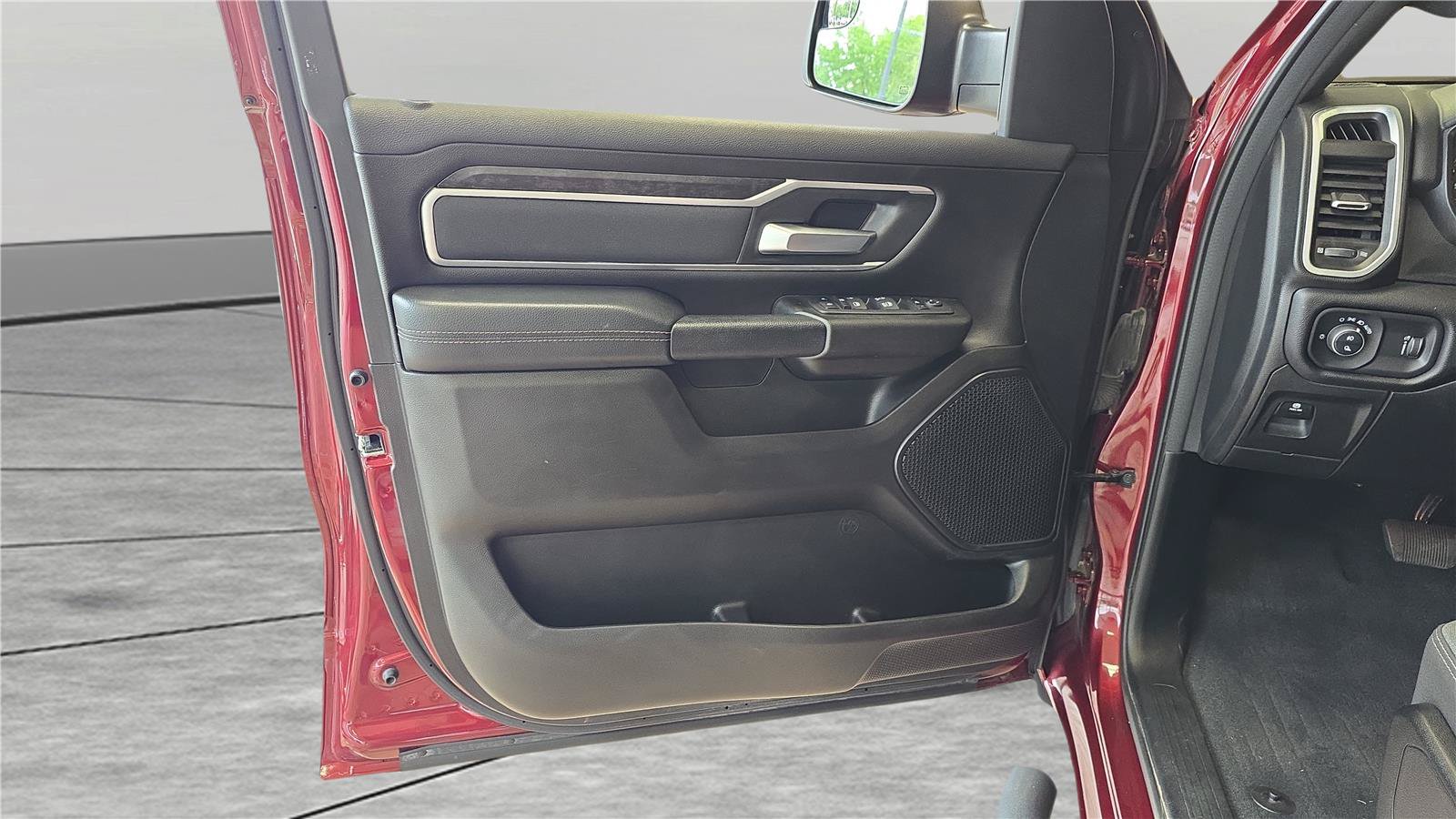 Used 2023 RAM 1500 Big Horn AWD/4WD image 13