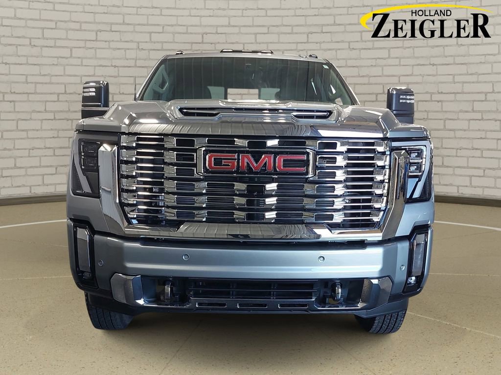 Used 2025 GMC Sierra 3500 Denali w/ Denali Reserve Package AWD/4WD video 2