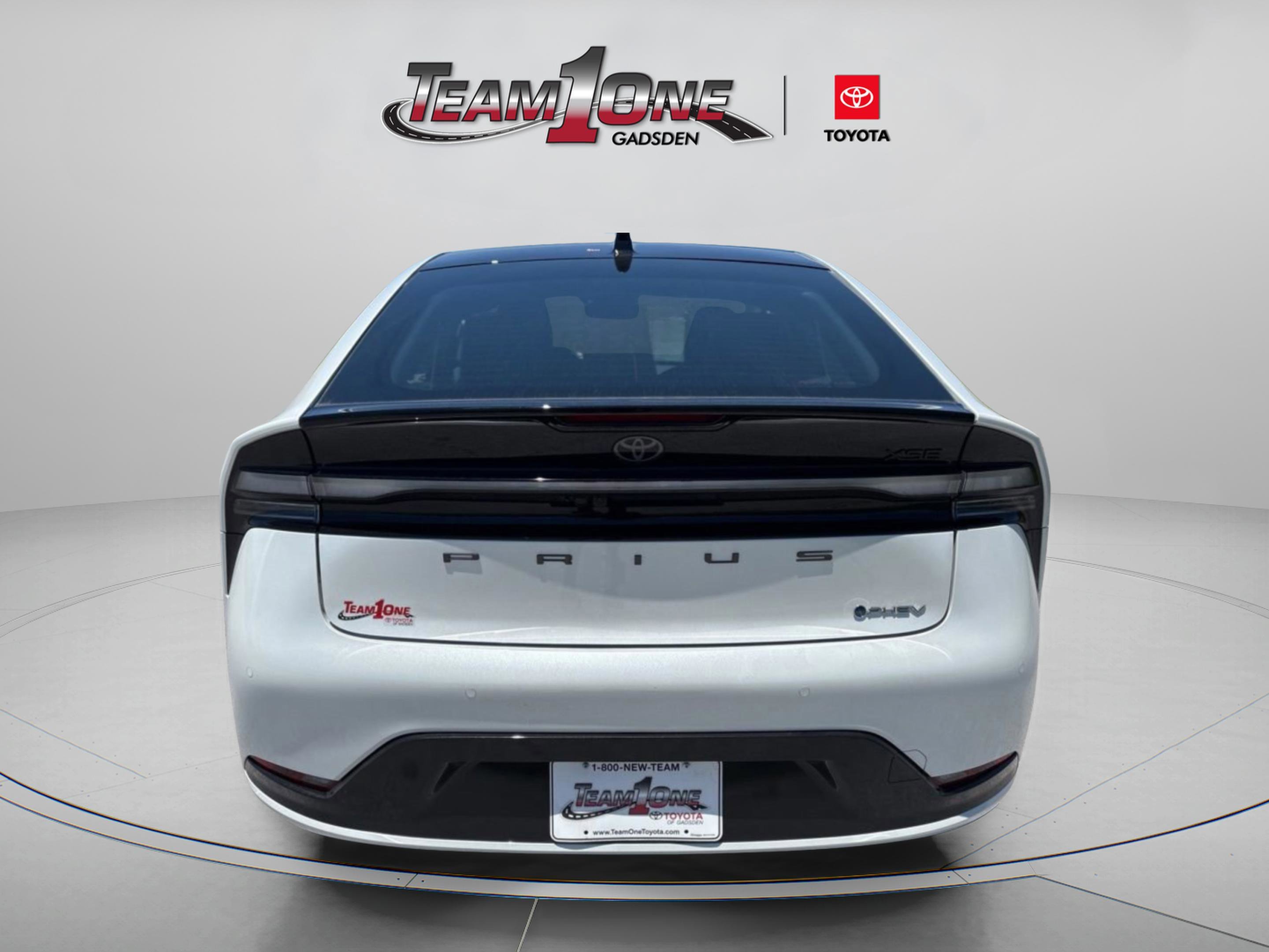 New 2026 Toyota Prius Plug-In Hybrid FWD image 6