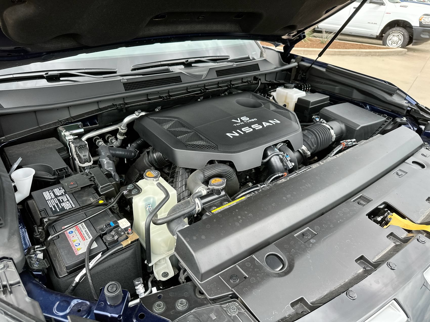 Used 2025 Nissan Armada PRO-4X AWD/4WD image 27