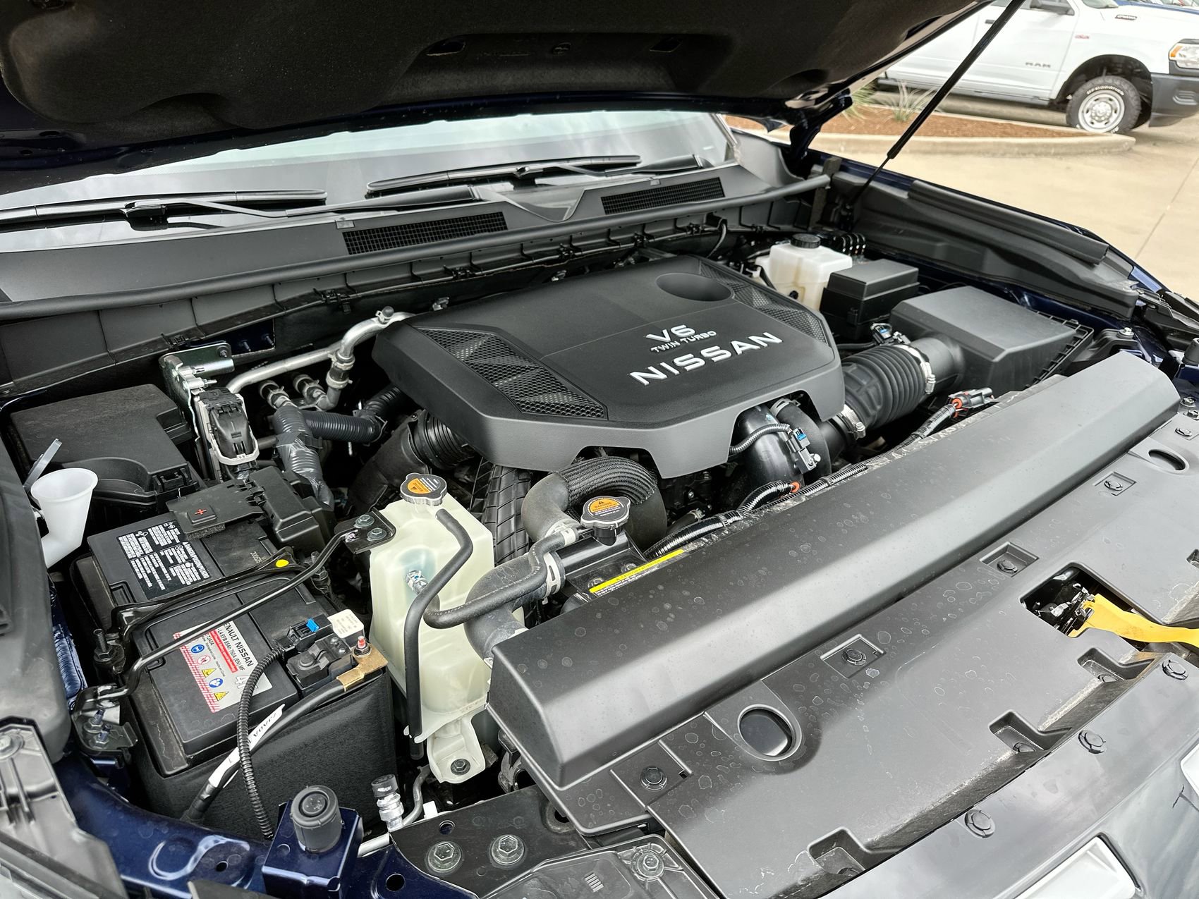 Used 2025 Nissan Armada PRO-4X image 27