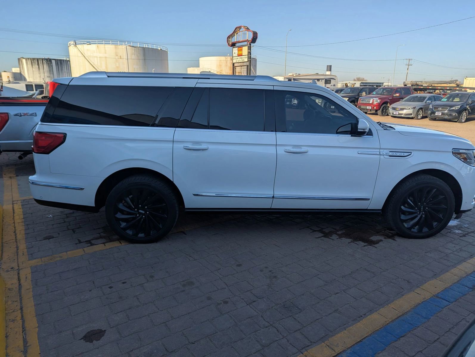 Used 2021 Lincoln Navigator L Reserve image 8