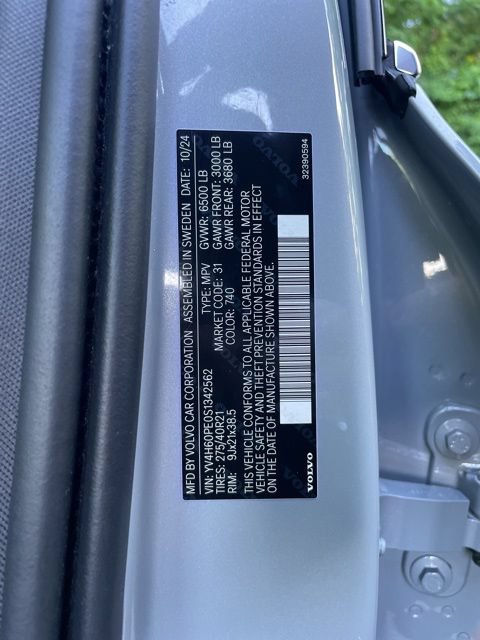 Certified 2025 Volvo XC90 T8 Plus w/ Protection Package Premier AWD/4WD image 29