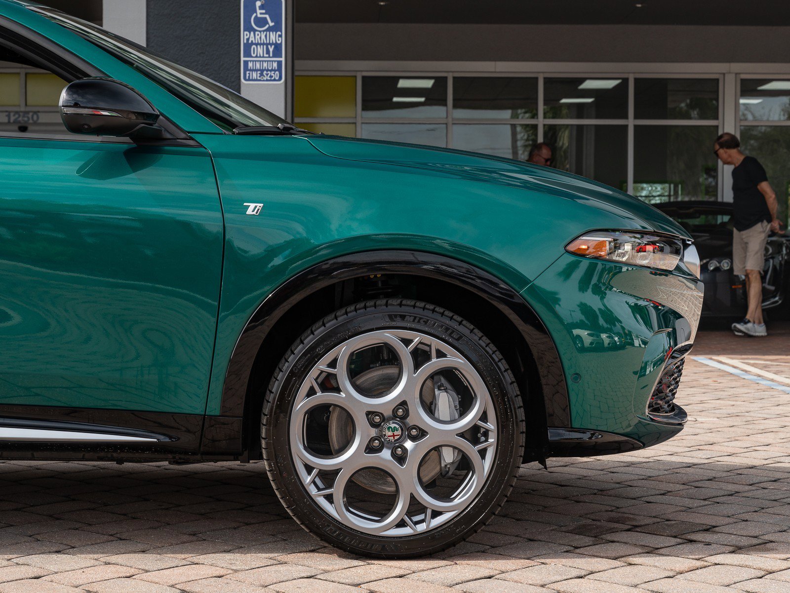 New 2024 Alfa Romeo Tonale Ti w/ Active Assist Package image 39