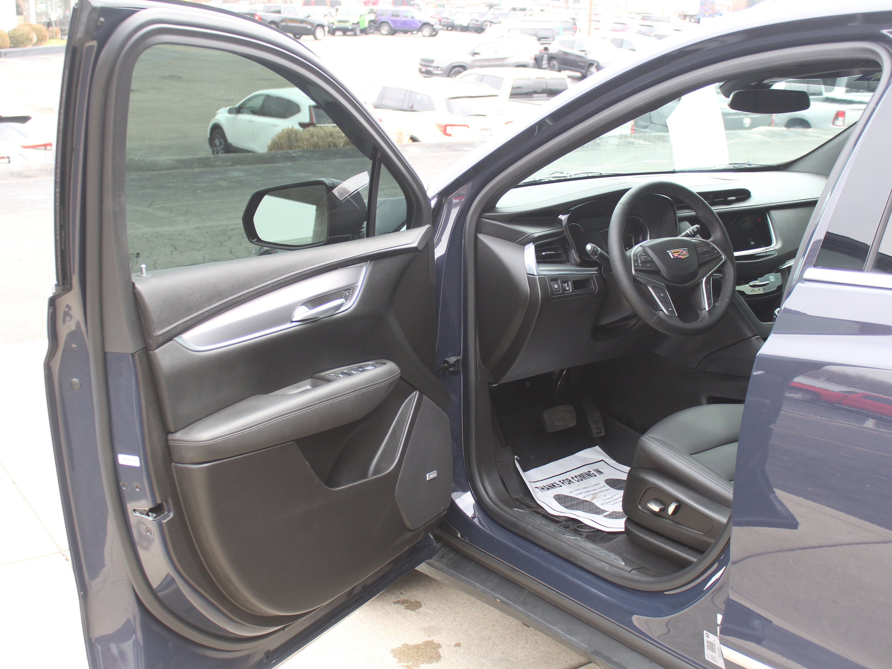 Used 2025 Cadillac XT5 Luxury image 10