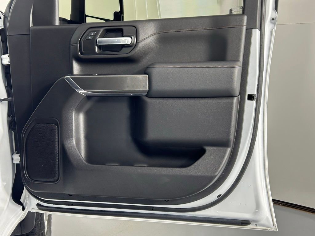 Used 2023 GMC Sierra 3500 AT4 image 10