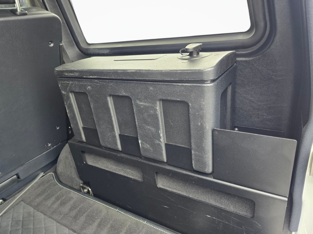 Used 2018 Mercedes-Benz G 550 Squared image 25